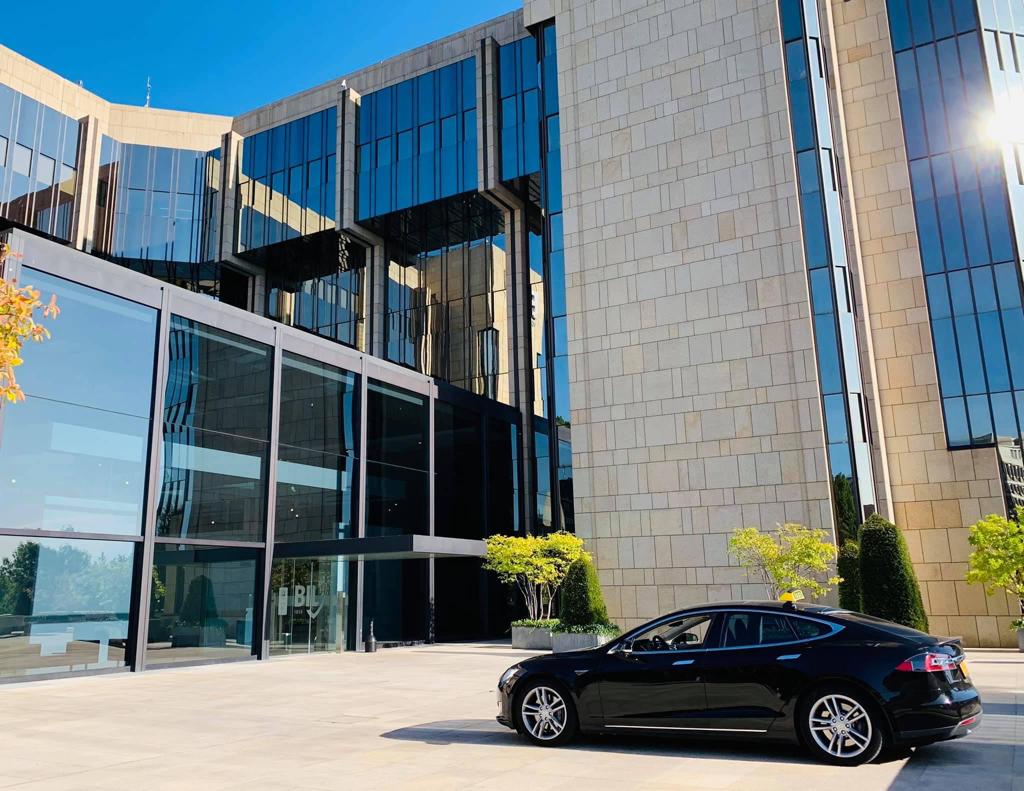 Tesla Model S Em corridas executivas